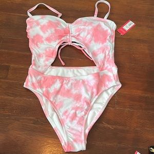 NWT* Xhilaration 1 piece bathing suit